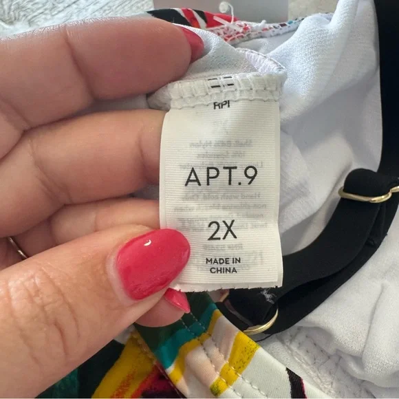 Apt. 9 Batik Tankini Top NWT size 2X Colorful Palm Print Halterkini Swimsuit - Picture 5 of 10